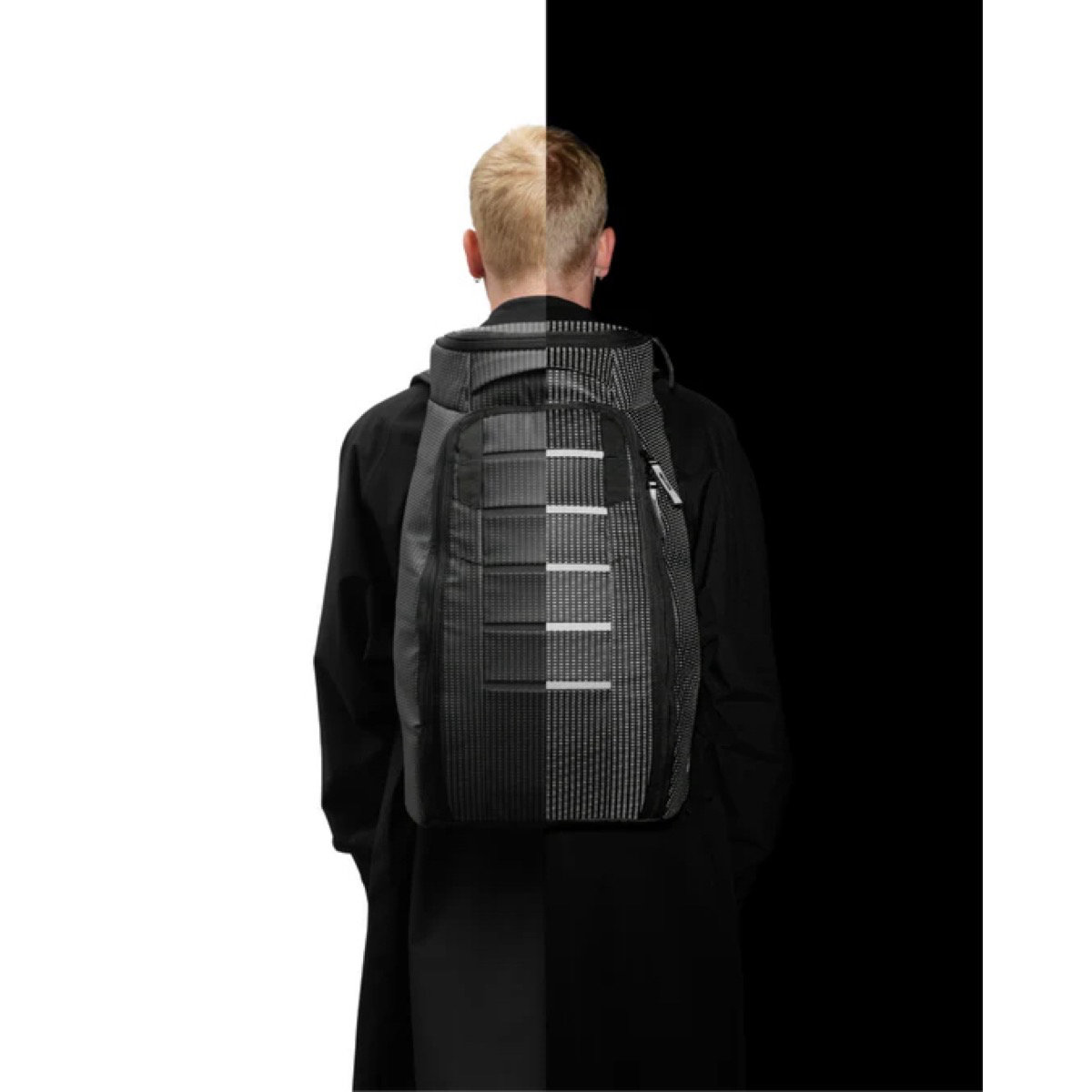 Hugger Backpack 30L Tasche, Mantel, Rucksack, Person, Jacke